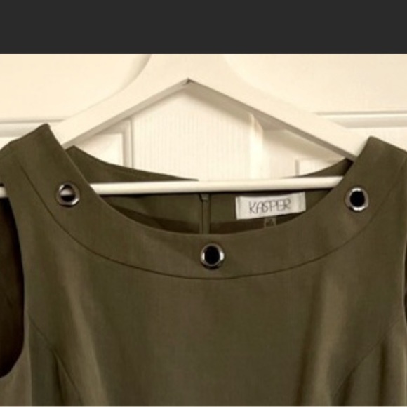 **SOLD** EUC KASPER size 16 olive green sheath dress, back zip grommet detail - Picture 4 of 4
